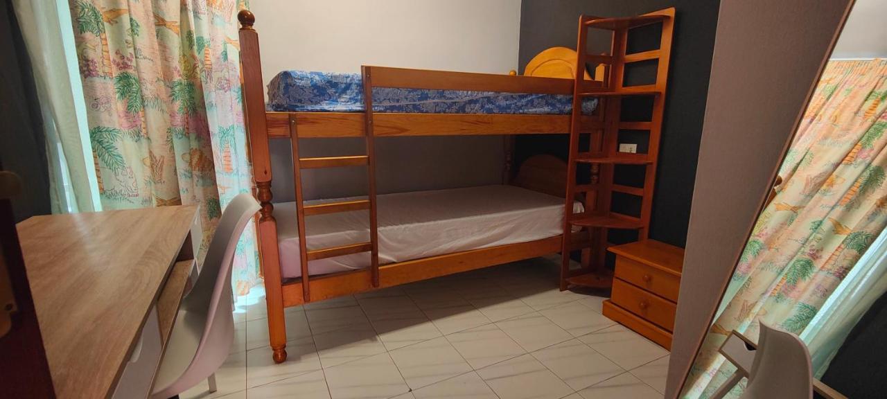 Apartamento Brisas Del Medano Apartment Екстериор снимка