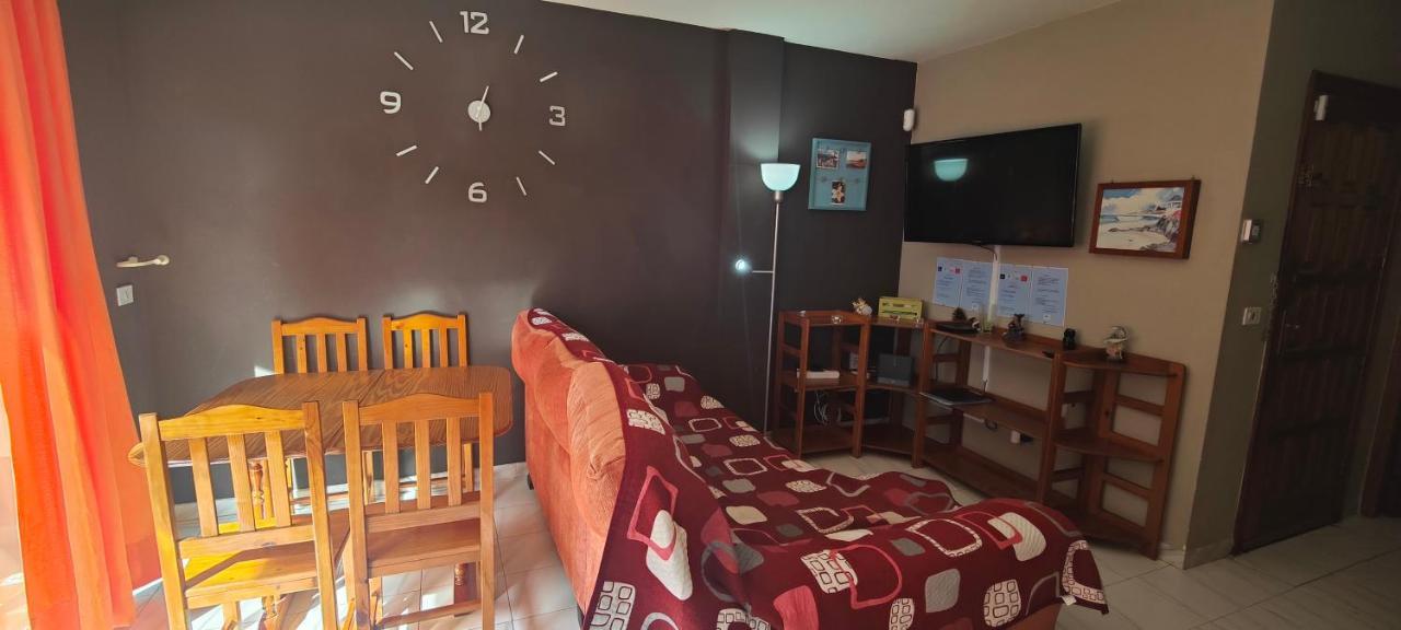 Apartamento Brisas Del Medano Apartment Екстериор снимка
