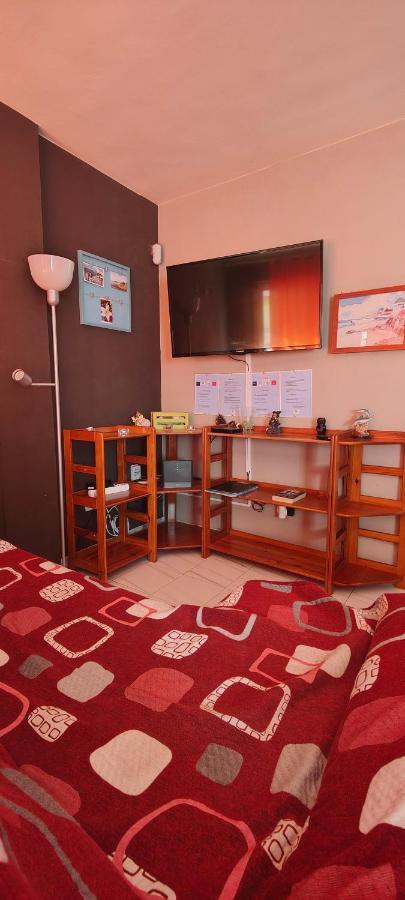 Apartamento Brisas Del Medano Apartment Екстериор снимка